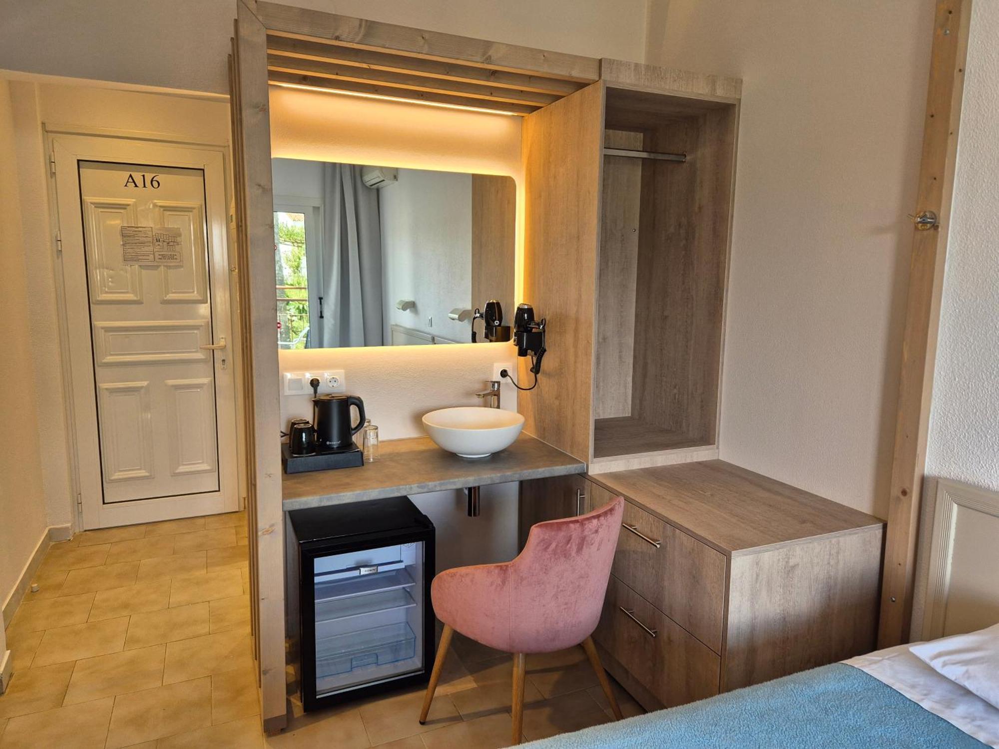 Morfeas Hotel カボス エクステリア 写真